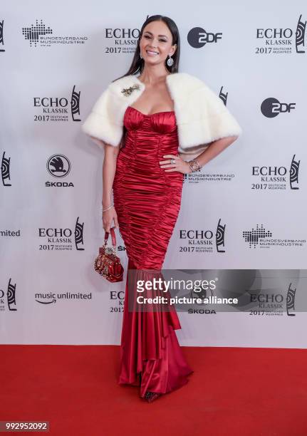 Singer Aida Garifullina arrives at the red carpet of the 'Echo-Klassik' classical music award ceremony in Hamburg, Germany, 29 October 2017. Photo:...
