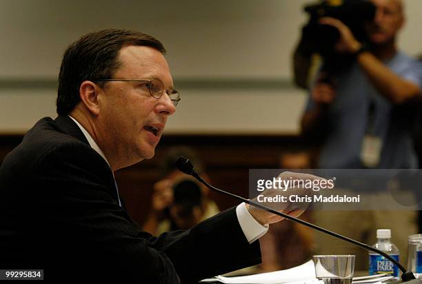 Former FEMA Director Michael Brown testifies before the House Select Hurricane Katrina Investigation Committee.