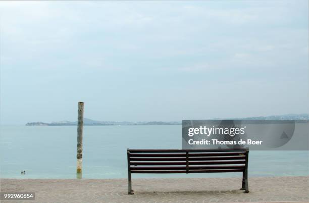 quietness over lake garda - broer foto e immagini stock