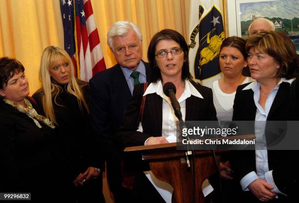 The sisters and partner of murdered Northern Ireland man Robert McCartney - Gemma, Bridgeen Hagans , Catherine, Claire, and Paula - spoke today at a...