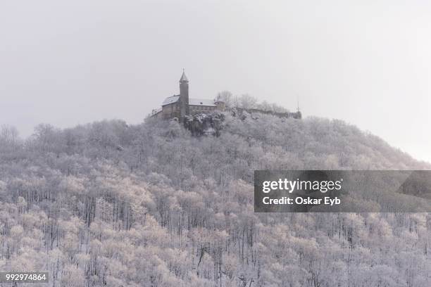 burg teck castle in winter, owen, baden-wuerttemberg, germany - oskar stock-fotos und bilder