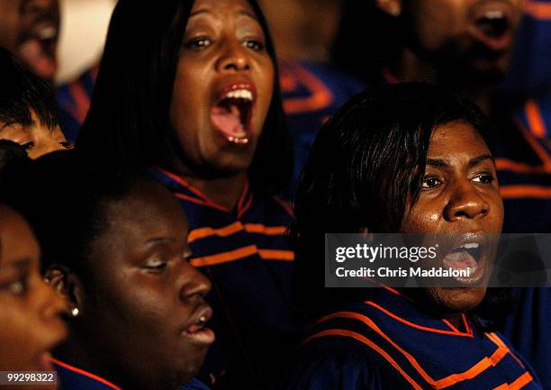 Baltimore's Morgan State University choir sing "The Battle Hymn of the Republic" as civil rights activist Rosa Parks lies in state in the Rotunda of...