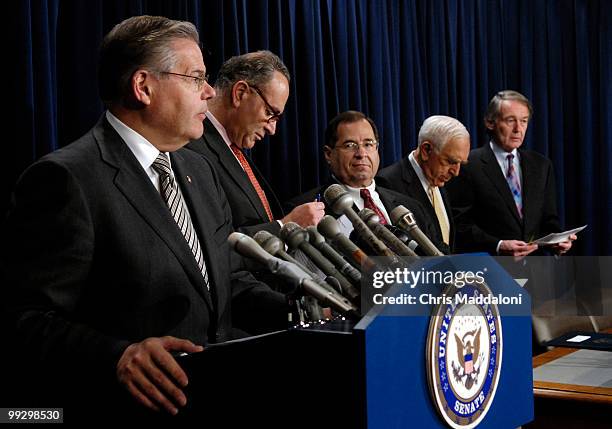 Sen. Bob Menendez, D-NJ, Sen. Chuck Schumer, D-NY, Rep. Jerry Nadler, D-NY, Sen. Frank Lautenberg, D-NJ, and Rep. Ed Markey, D-Ma., at a press...
