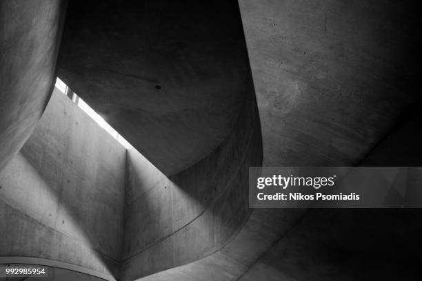 contrast - black and white architecture stock pictures, royalty-free photos & images