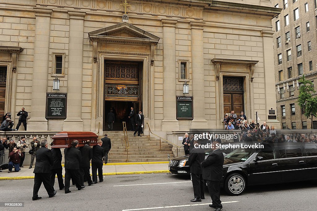 Family And Friends Attend Services For Entertainer Lena Horne
