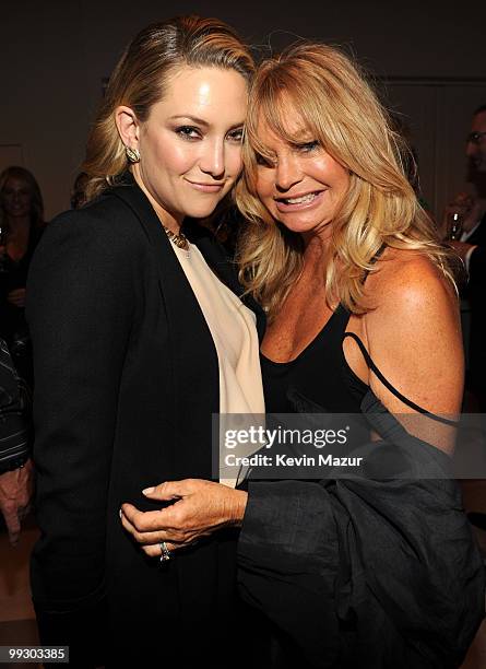 Exclusive* Kate Hudson and Goldie Hawn backstage during the Almay concert to celebrate the Rainforest Fund's 21st birthday at Carnegie Hall on May...