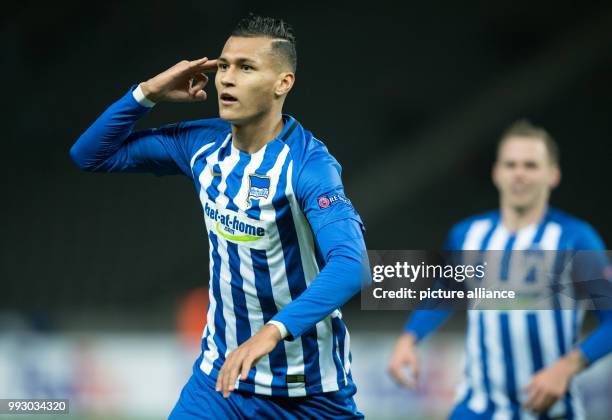 Hertha Berlin's Davie Selke celebrates scoring his side's 1st goal during the UEFA Europa League Group J football match against FC Zorya Luhansk at...