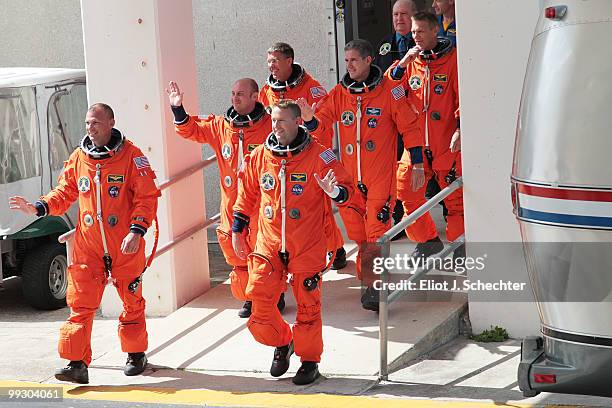 Space Shuttle Atlantis Pilot Tony Antonelli , Mission Specialists Garrett Reisman, Steve Bowen Commander Ken Ham, Mission specialists Michael Good...