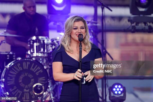 Pictured: Kelly Clarkson rehearses for the 2018 "Macy's Fourth of July Fireworks Spectacular" at the South Street Seaport in New York City --