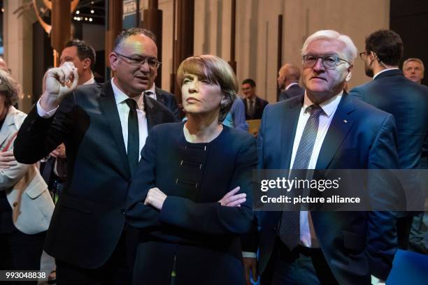 German federal president Frank-Walter Steinmeier and his wife Elke Buedenbender visit the national museum "Te Papa Tongarewa" in Wellington, New...