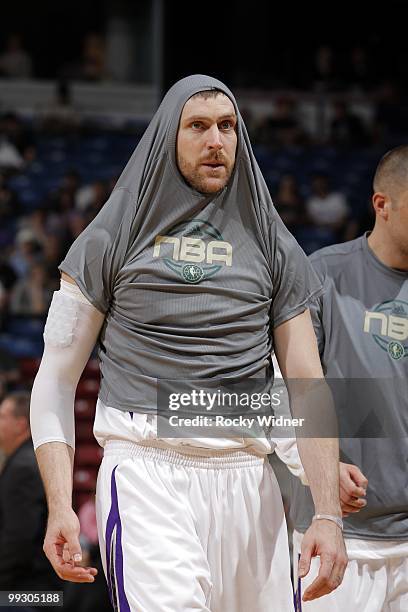 Andres Nocioni of the Sacramento Kings looks on during warm-ups prior to the game against the Los Angeles Clippers at Arco Arena on April 8, 2010 in...