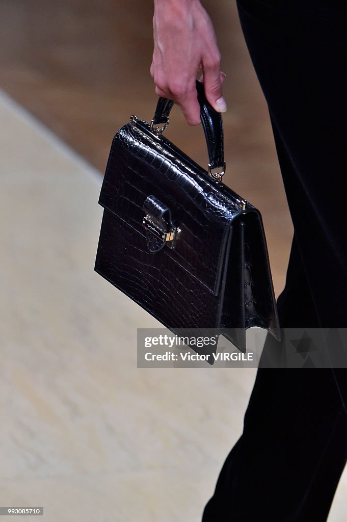 Giorgio Armani Prive : Runway - Paris Fashion Week - Haute Couture Fall/Winter 2018-2019