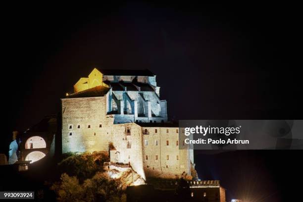 sacra di san michele, piemonte - sacra di san michele foto e immagini stock