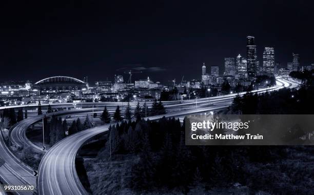 road to the silver city - silver city stock pictures, royalty-free photos & images