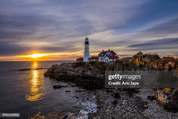 morning lighthouse - jaye stockfoto's en -beelden