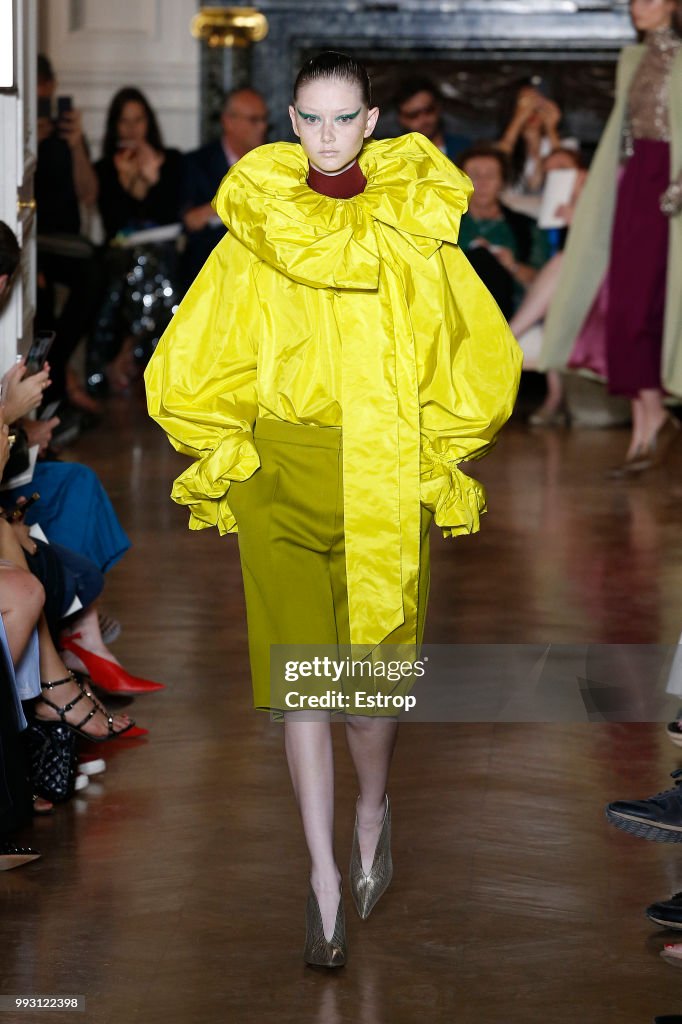 Valentino : Runway - Paris Fashion Week - Haute Couture Fall Winter 2018/2019
