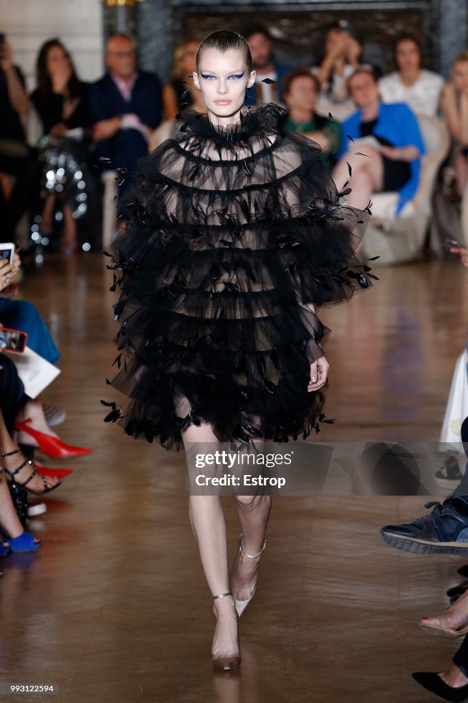 Valentino : Runway - Paris Fashion Week - Haute Couture Fall Winter 2018/2019