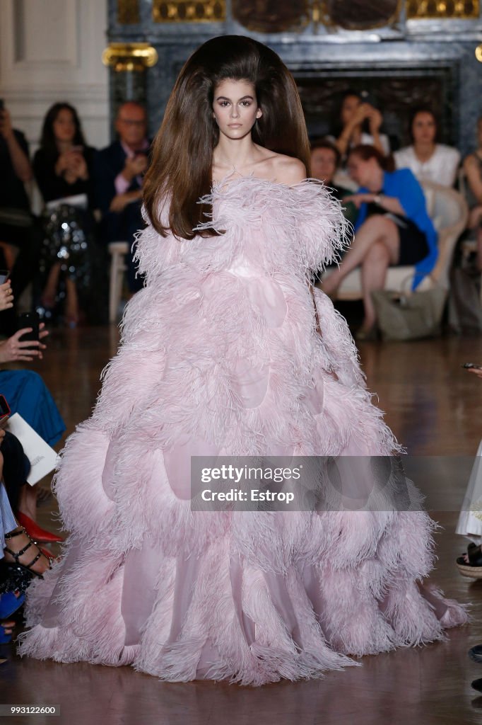 Valentino : Runway - Paris Fashion Week - Haute Couture Fall Winter 2018/2019