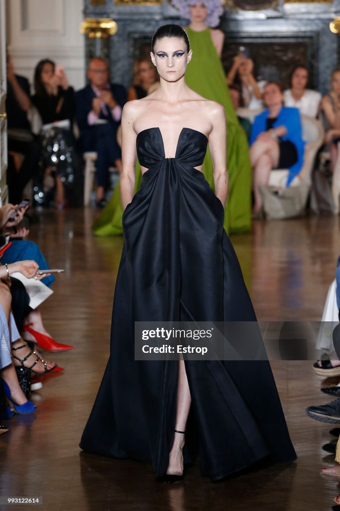 Valentino : Runway - Paris Fashion Week - Haute Couture Fall Winter 2018/2019