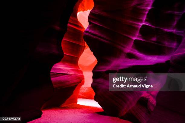 upper antelope canyon - upper antelope canyon stockfoto's en -beelden