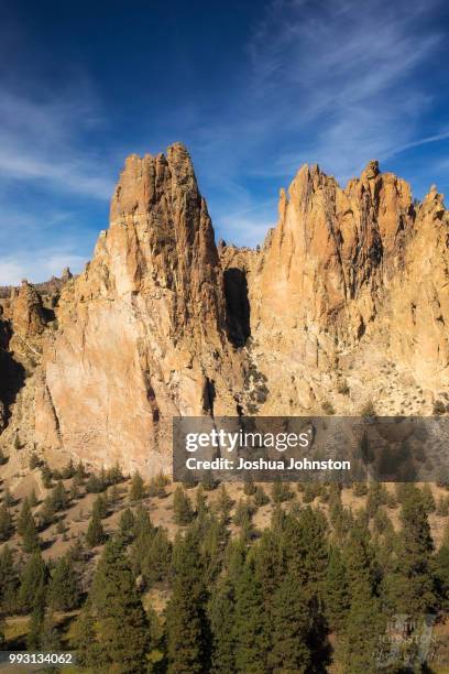 smith rock state park - dale smith stock pictures, royalty-free photos & images