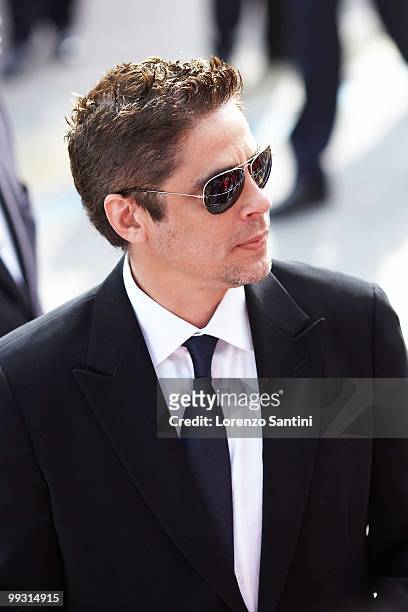 Benicio Del Toro attends the Premiere of 'Wall Street: Money Never Sleeps' on May 14, 2010 in Cannes, France.