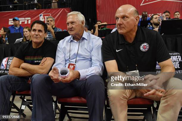 Dallas Mavericks owner Mark Cuban, Los Angeles Clippers executive board member Jerry West and Clippers owner Steve Ballmer watch a 2018 NBA Summer...