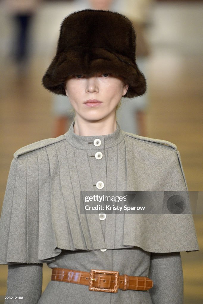 Ulyana Sergeenko : Runway - Paris Fashion Week - Haute Couture Fall Winter 2018/2019
