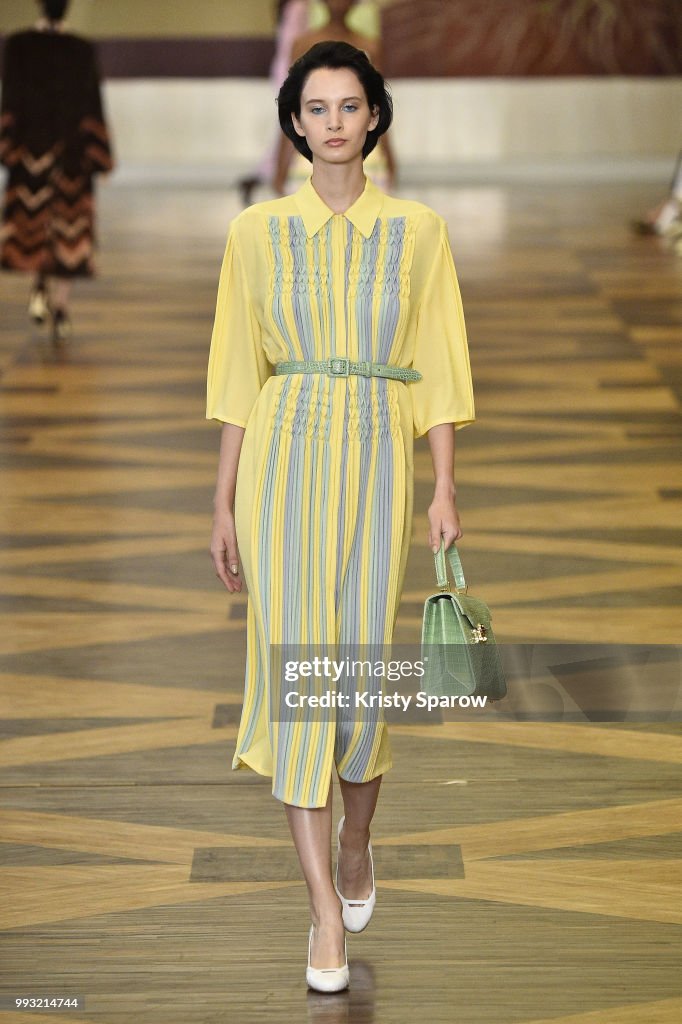 Ulyana Sergeenko : Runway - Paris Fashion Week - Haute Couture Fall Winter 2018/2019