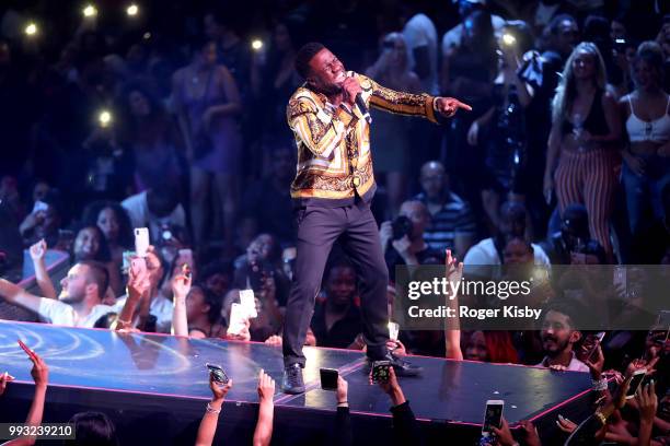 Actor/comedian Kevin Hart sings during his birthday party at Drai's Beach Club - Nightclub at The Cromwell Las Vegas on July 8, 2018 in La Vegas,...