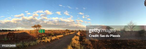 panorama smythe clear wintersday cold clouds noiseless - du plessis stock pictures, royalty-free photos & images