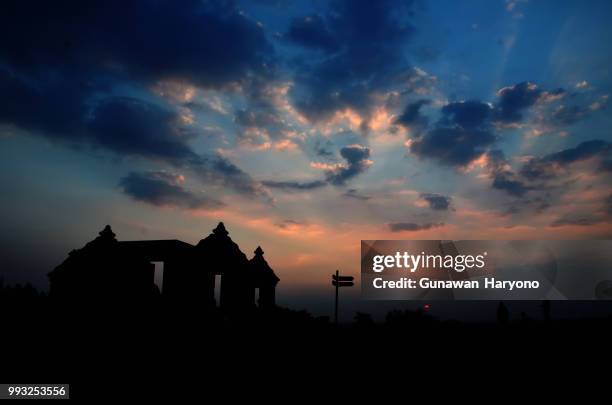 sunset ratu boko temple - ratu stock pictures, royalty-free photos & images