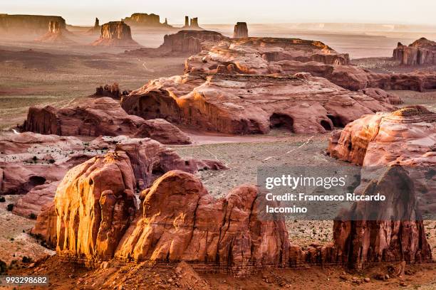 the hunt's mesa, monument valley - glenn hunt 個照片及圖片檔