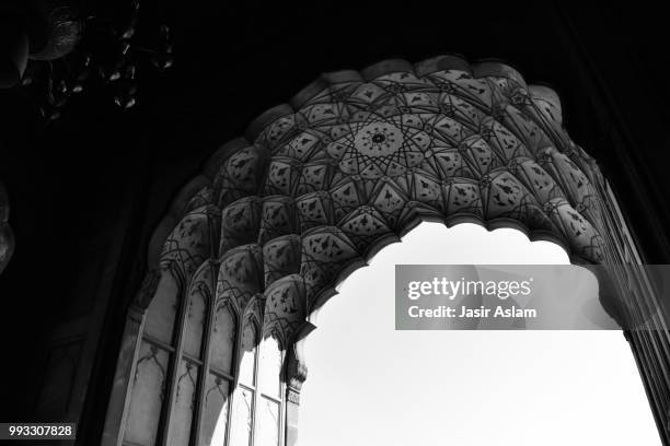 badshahi mosque - badshahi mosque stockfoto's en -beelden