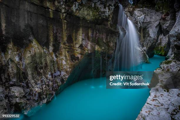 stream - vit stockfoto's en -beelden