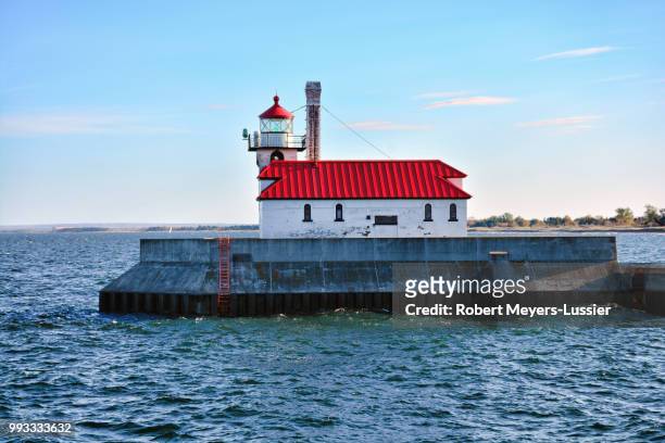 duluth harbor south breakwater outer lighthouse - ouder stock pictures, royalty-free photos & images