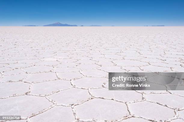 salar de uyuni - 塩湖 ストックフォトと画像