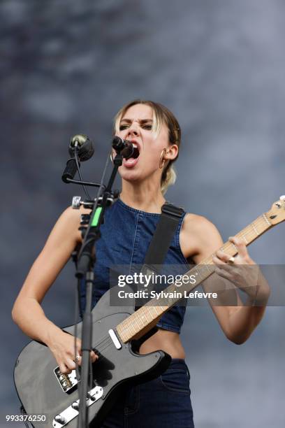 Wolf Alice band singer's Ellie Rowsell performs on stage with her band during Arras' Main Square festival day 2 on July 7, 2018 in Arras, France.