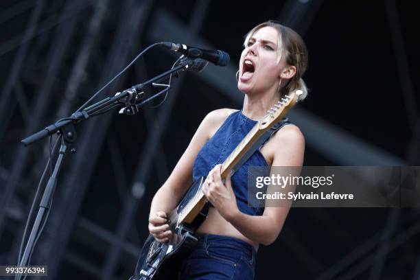 Wolf Alice band singer's Ellie Rowsell performs on stage with her band during Arras' Main Square festival day 2 on July 7, 2018 in Arras, France.