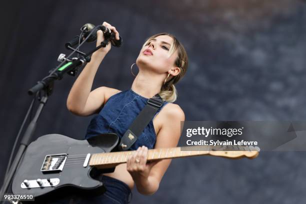 Wolf Alice band singer's Ellie Rowsell performs on stage with her band during Arras' Main Square festival day 2 on July 7, 2018 in Arras, France.