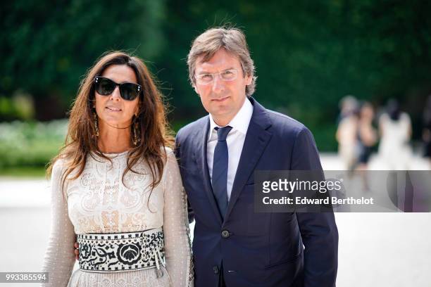 Elisabetta Beccari and Pietro Beccari, CEO of Dior, outside Dior, Foto  di attualità - Getty Images