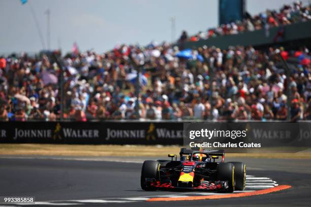 Daniel Ricciardo of Australia driving the Aston Martin Red Bull Racing RB14 TAG Heuer on track during qualifying for the Formula One Grand Prix of...