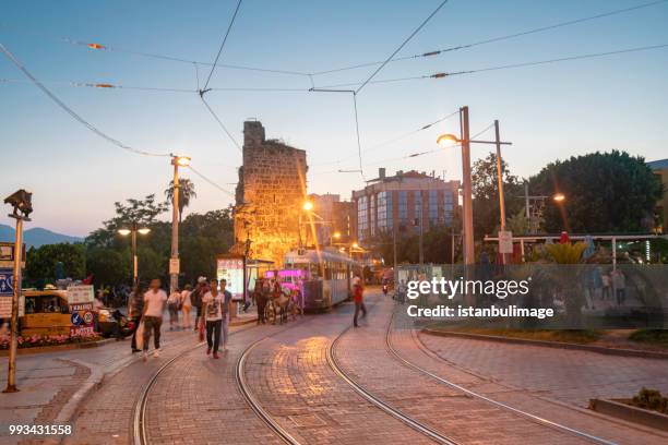 kaleici es el centro histórico de la ciudad de antalya - taburete pequeño fotografías e imágenes de stock