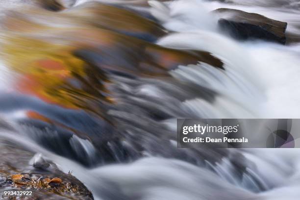 autumn, bond falls cascade - bond falls stock pictures, royalty-free photos & images