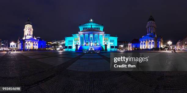 panorama berlin gendarmenmarkt at night (berlin, germany) - gendarmenmarkt stock pictures, royalty-free photos & images