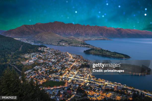 panorama naturlandschaft in südinsel neuseeland mit milchstraße - primeimages stock-fotos und bilder