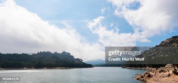 barrage de l'ospedale, dam of ospedale, massif de l'ospedale, ospedale massif, plateau, porto-vecchio, departement corse-du-sud, corsica, france - wolf lake stock pictures, royalty-free photos & images