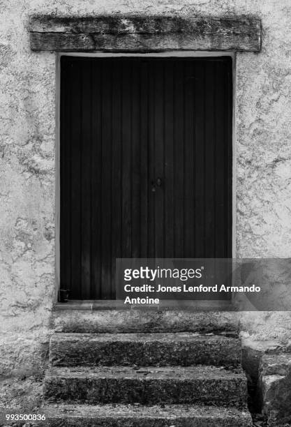 vintage door - pecs hungary stock pictures, royalty-free photos & images