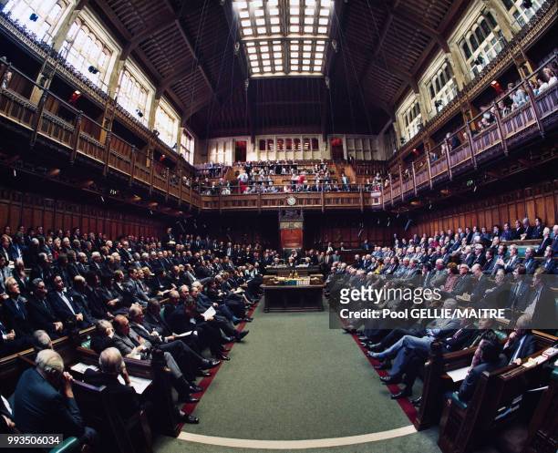 La Chambre des communes lors d'un débat dans le palais de Westminster à Londres en décembre 1986, Royaume-Uni.