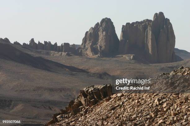 sahara land - sahara snow stock pictures, royalty-free photos & images